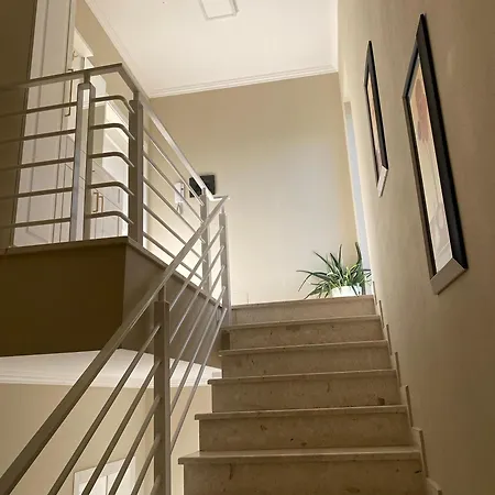 35 טיראנה