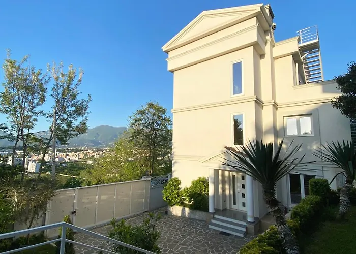 Apartment 35