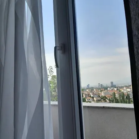35 Apartman Tirana
